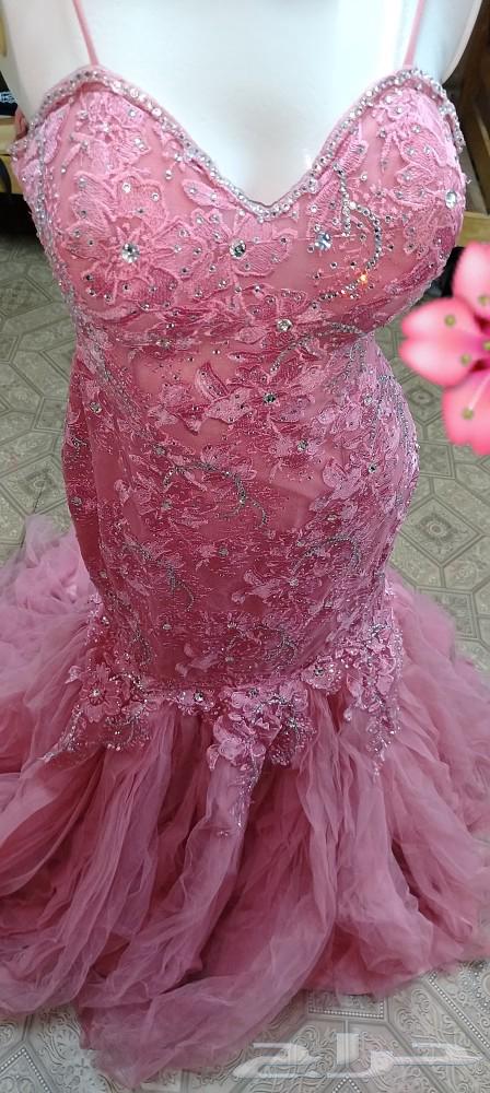 A new queen dress used only once for 6 hours63205088920705113