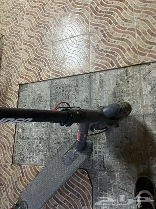 Deflated tire electric scooter63206116496513113
