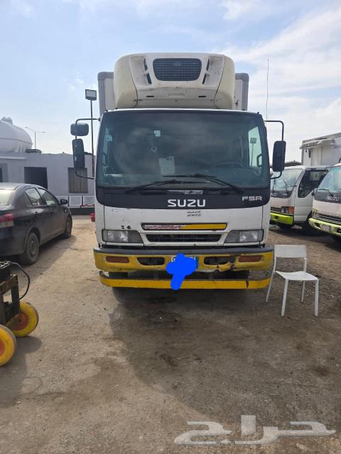 Isuzu FSR 2014 model, refrigerated freezer truck63307399694595111