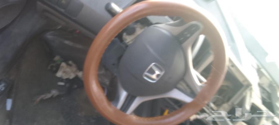 Honda SUV 2008 model, automatic transmission. We have all spare parts available.63303854916226112