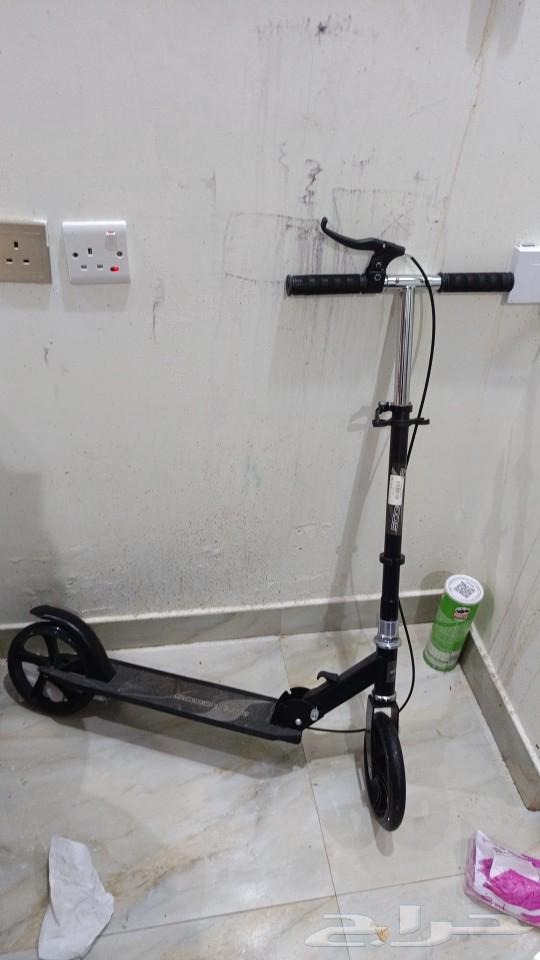 Washing machine and washing machine scooter for 40063198855069185111