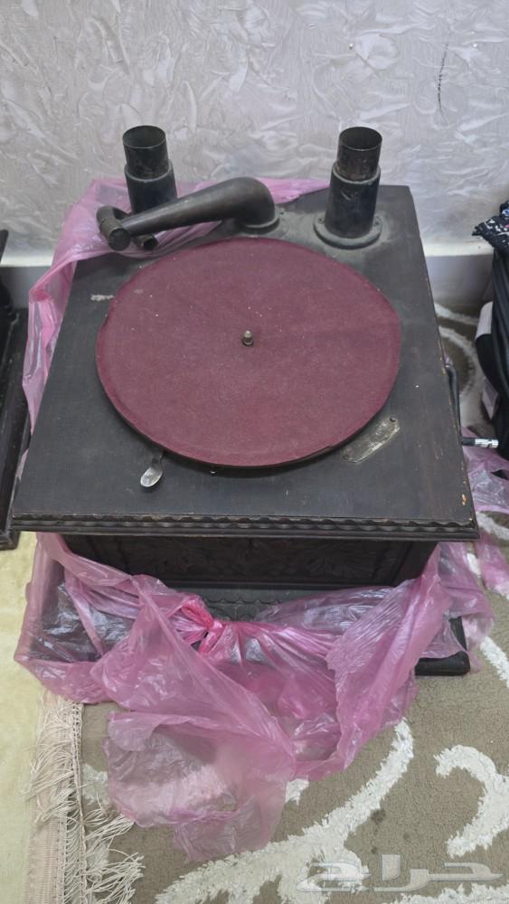 2 old record players63199840390146111