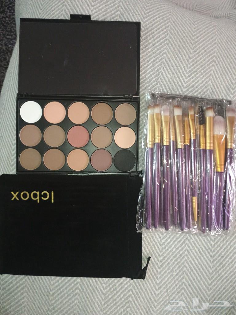 Sixplus original makeup brush with a very stylish bag and a set of additional brushes included.63198837893635114