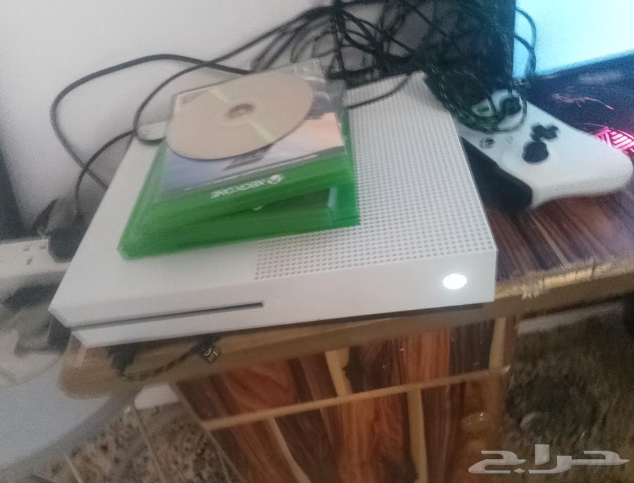 New Xbox working with screen, keyboard, mouse, and new controller required63196891869443111
