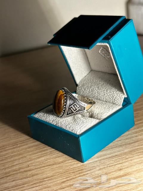 Silver ring with a gemstone63193329647873113