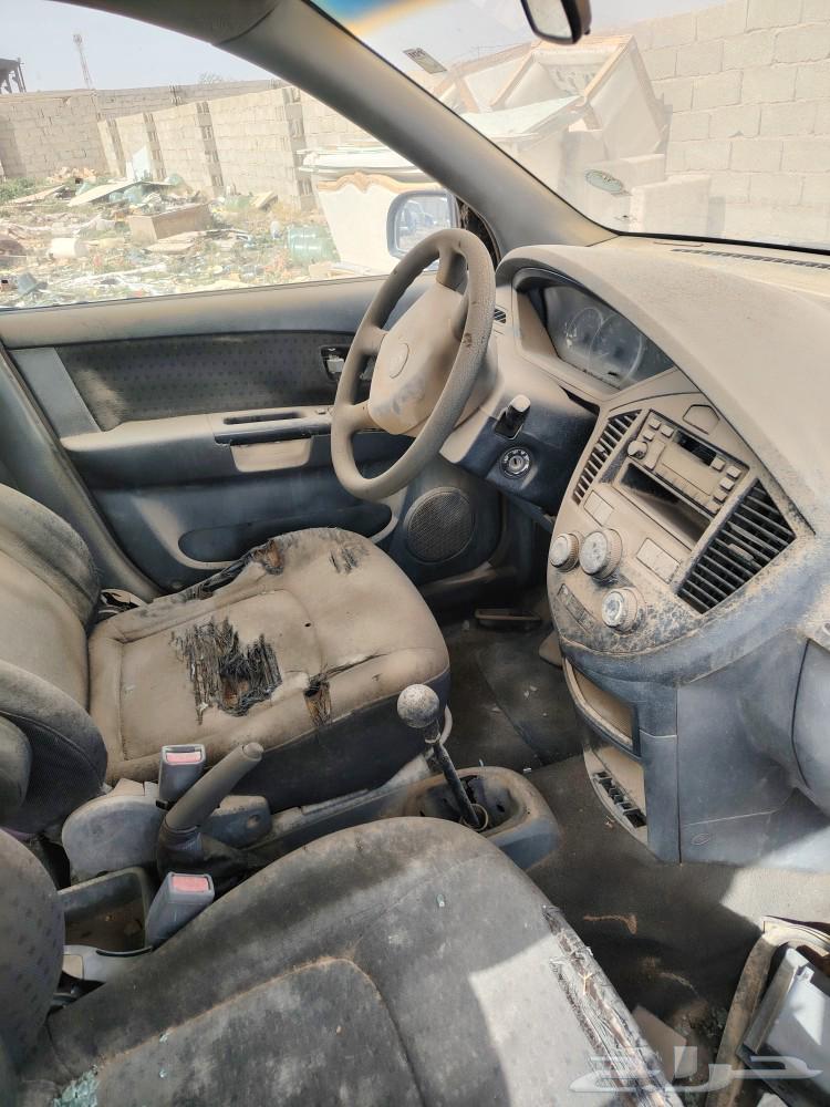 فان كيا موديل 2004 للبيع قطع غيار63298364192001113