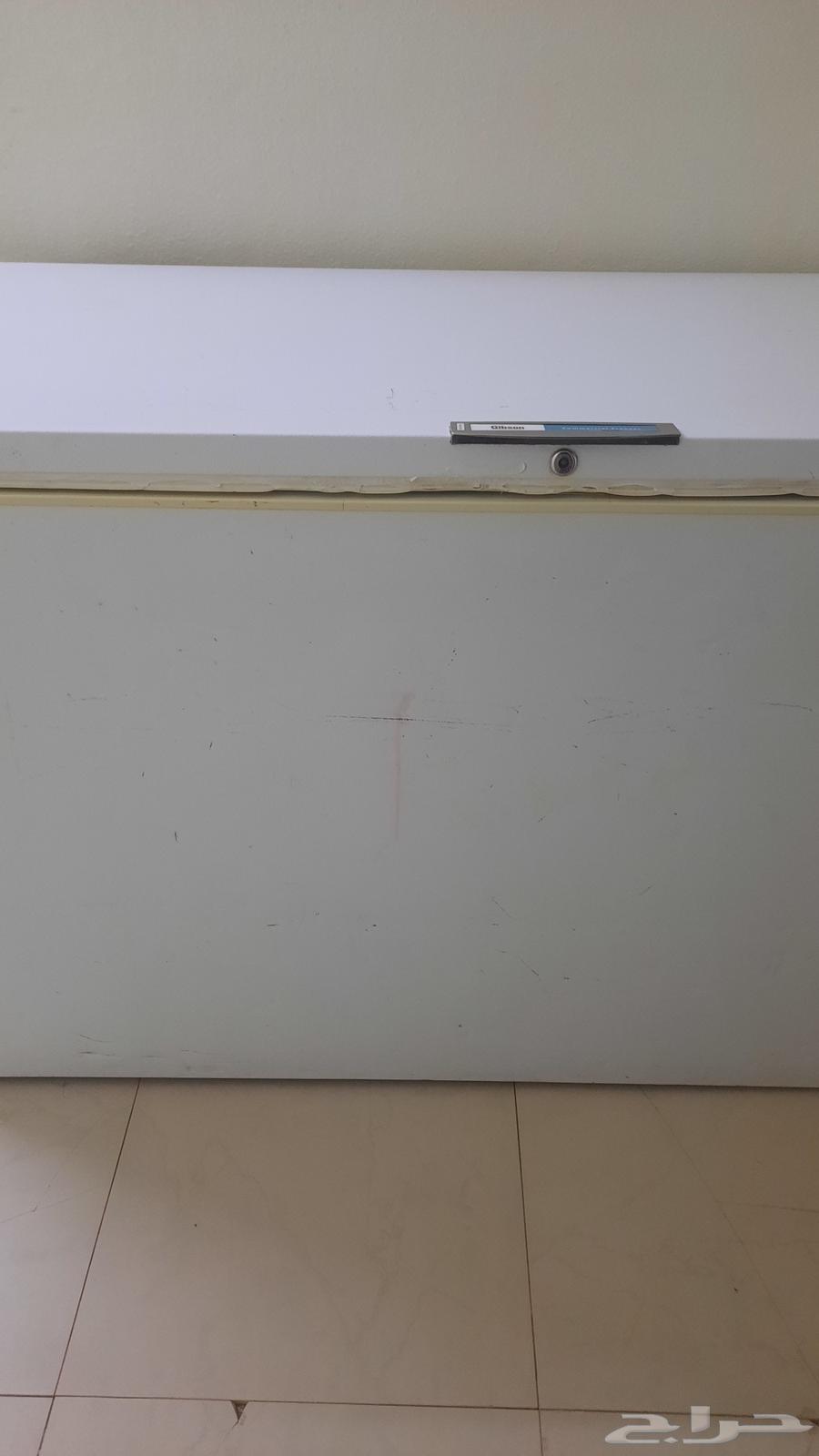 Used narrow fridge with freezer, excellent condition. Price 1000 SAR63191827763714112
