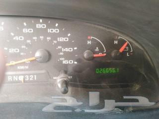 Ford diesel van. 2004 model, agency condition from bumper to bumper632904658492171111