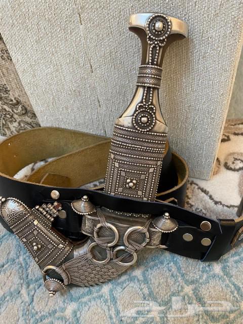 Side dagger of a money changer, insha'Allah, blesssed by God, old and cool.63186960119938111