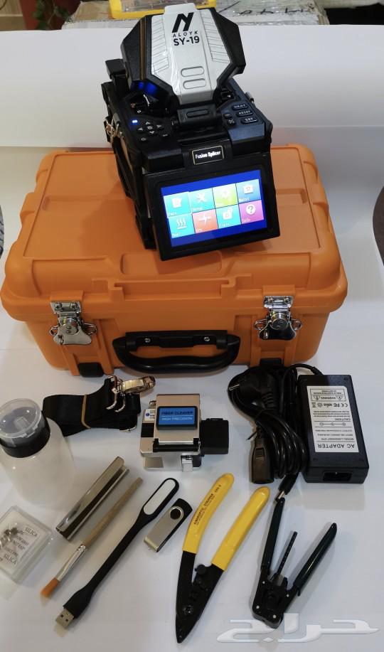 Fiber splicing machine63246480366082111