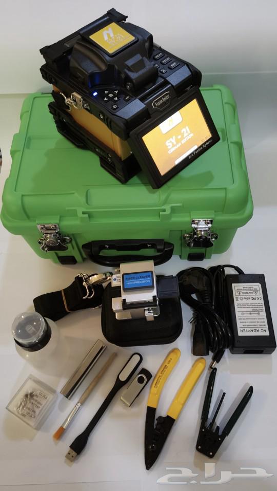 Fiber splicing machine632464803660821123