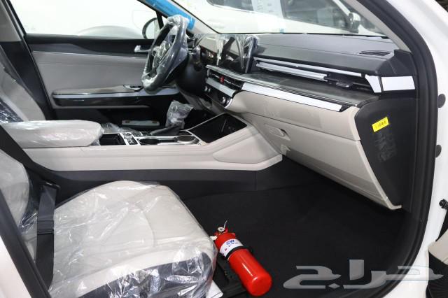 The lowest price for the cash KIA K5 Standard Plus M2025 with agency warranty63405424601089113