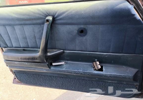Pontiac Bonneville 1986633733106426911124