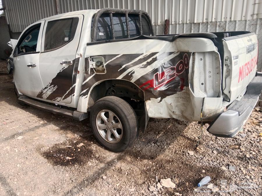 Mitsubishi L200 2023 model, damaged, for parts63366922474497112