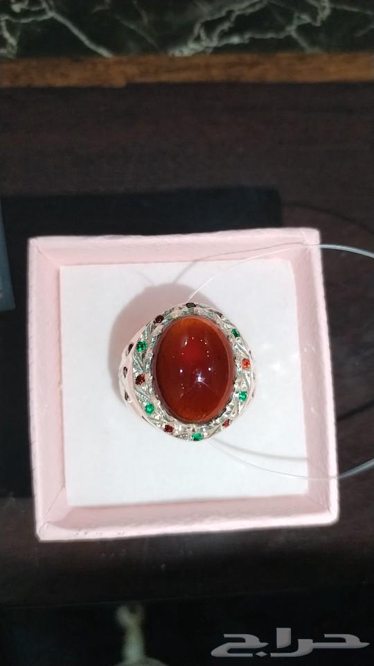 خاتم من الجارنيت المطعم بالياقوت و الزمرد63242934375809112