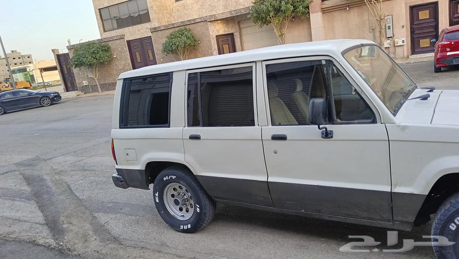 جيب سوزو 1985 الوقود بنزين 4سلندر مفحوث ومجدد63365534302850114