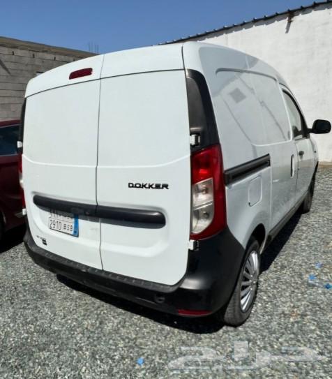 Renault and Daker 202063362324730882114
