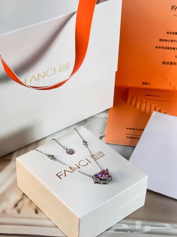 _Shine with the Elegance of FANCI Necklace_63618180828161113