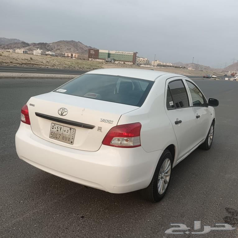 Toyota Yaris 201063277348756482111