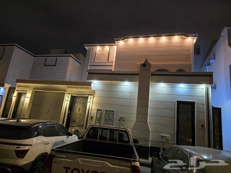 Villa with 2 floors and 3 apartments, 448 m², 14-shemali in Al-Khaleej district for sale63009595760130111
