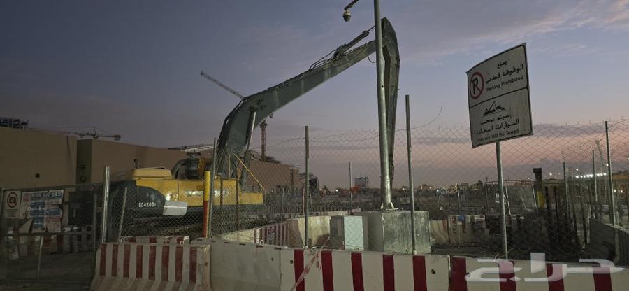 Long-arm excavator 22 meters with 20-ton hammer available in Riyadh and Almajmaa63236142539651112