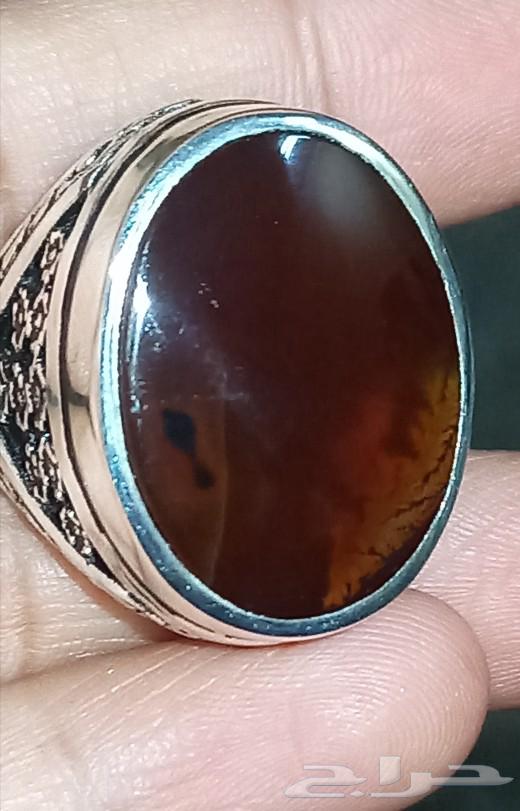 A Yemeni carnelian ring with a red hue631608283696651127