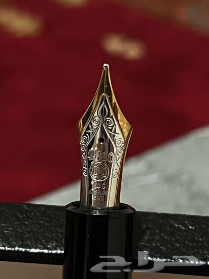 Luxury Montblanc pen, vintage model63169675665666114