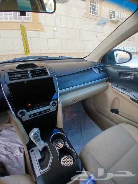 Toyota Camry 2015 model, newly inspected, the car is clean and has no scratches from the front63009608061441111