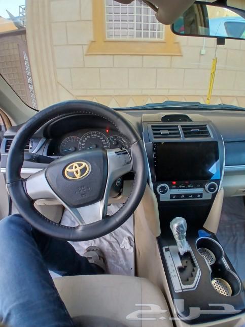 Toyota Camry 2015 model, newly inspected, the car is clean and has no scratches from the front63009608061441112