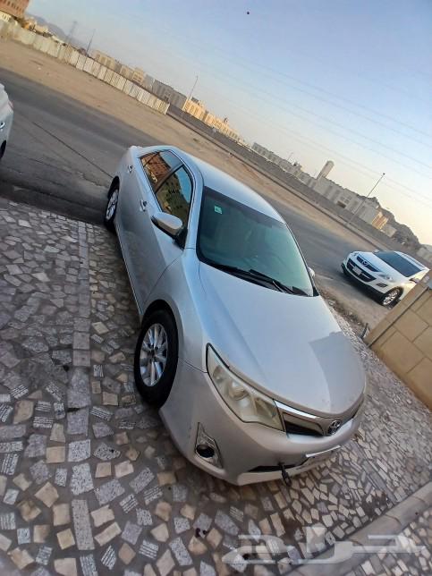 Toyota Camry 2015 model, newly inspected, the car is clean and has no scratches from the front63009608061441114