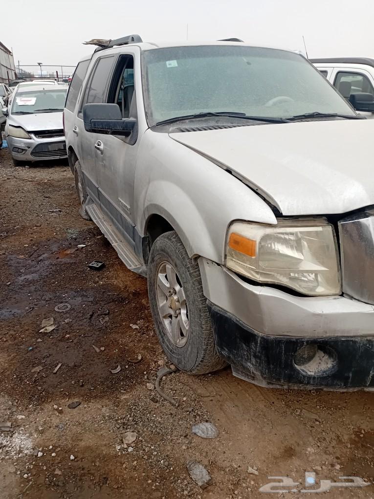 Selling spare parts for a 2008 model X Edition car, located in Muscat.63234648960003114