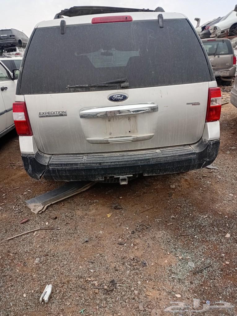 Selling spare parts for a 2008 model X Edition car, located in Muscat.63234648960003111