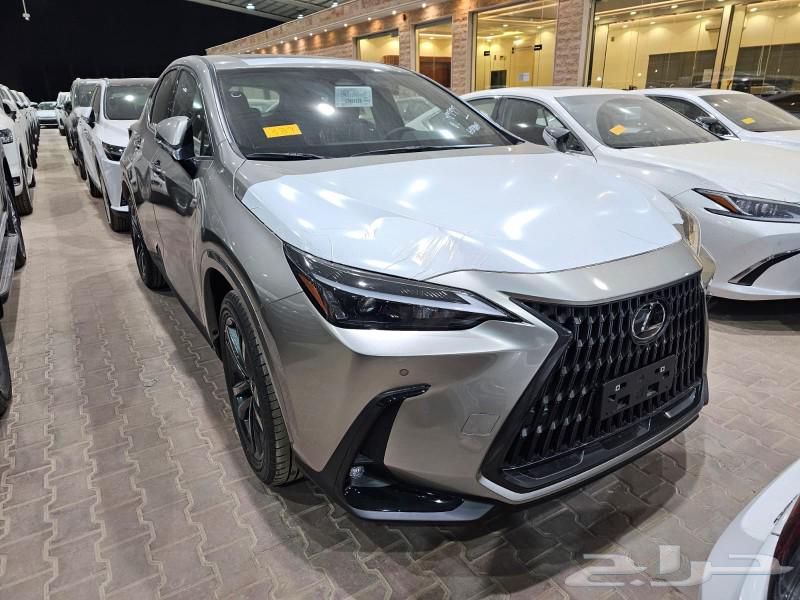 Lexus NX 350 with the lowest installment rate of 1.9 and a discount for cash payment63226821617026111