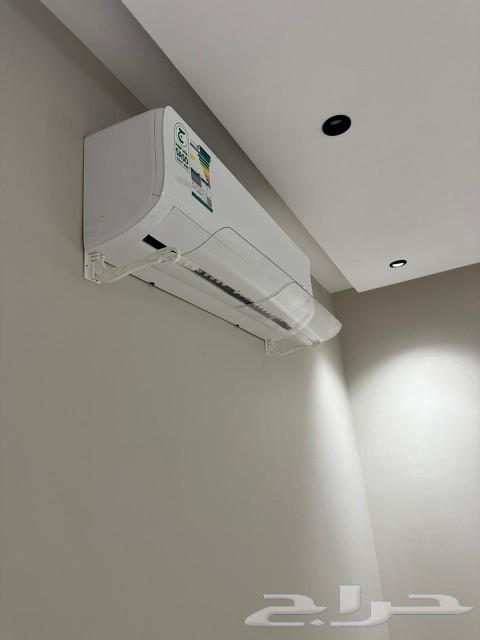 موجه موزع عاكس مانع حاجز عازل ساتر غطاء رداد هواء مكيف اسبلت63151606133250111