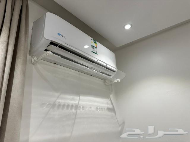 موجه موزع عاكس مانع حاجز عازل ساتر غطاء رداد هواء مكيف اسبلت63151606133250114