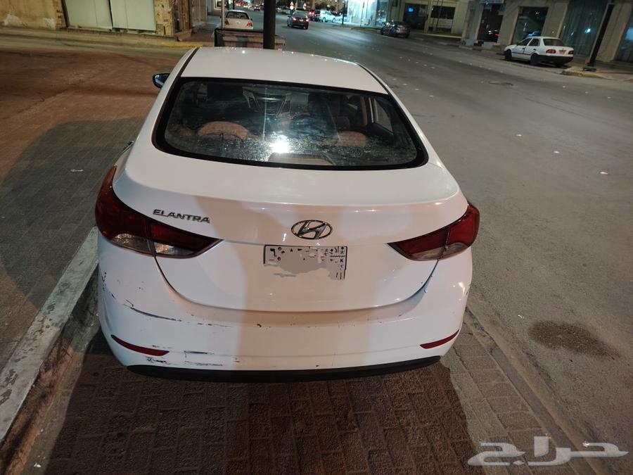 Hyundai Elantra. 201563220873857667111