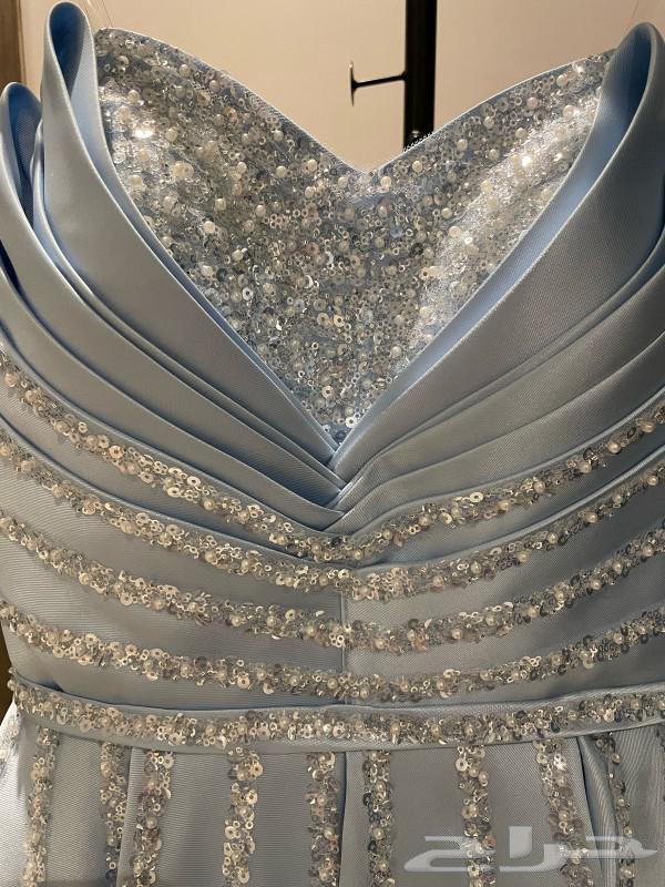 A brand new never-used small-sized evening dress63149314872705113