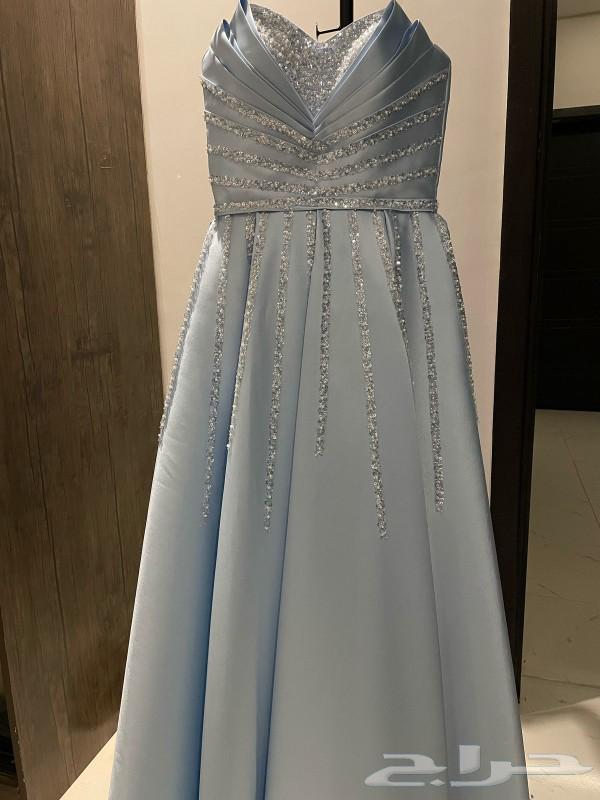 A brand new never-used small-sized evening dress63149314872705111