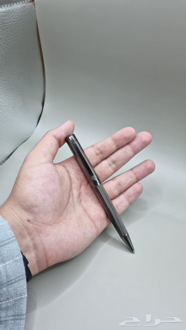 A set of ink pens63149334784897111