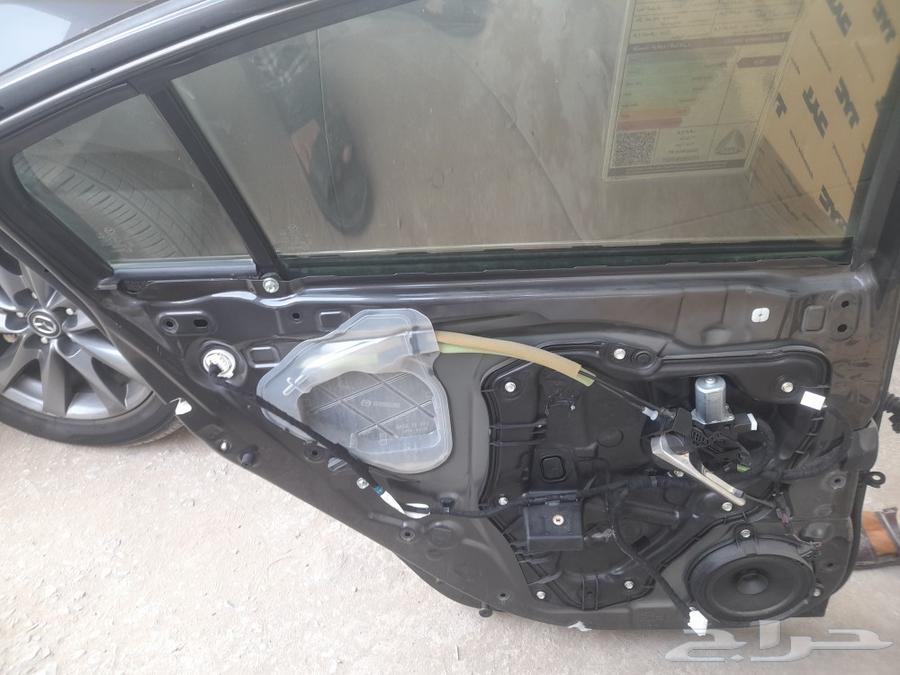 Mazda 2022 model door. Behind the driver's seat63218856593282113
