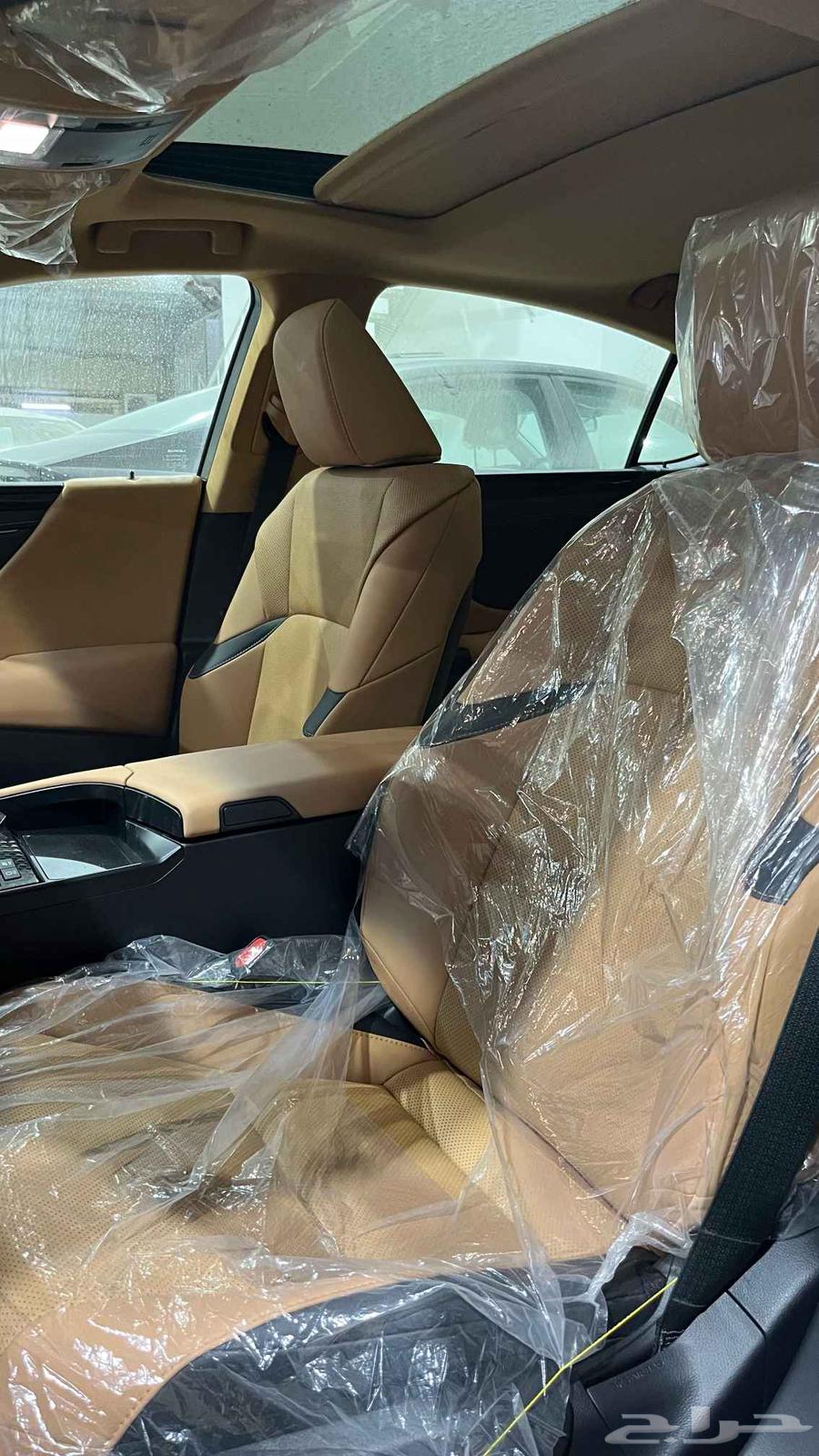 Lexus ES 300h AH Model 202563216879100033113