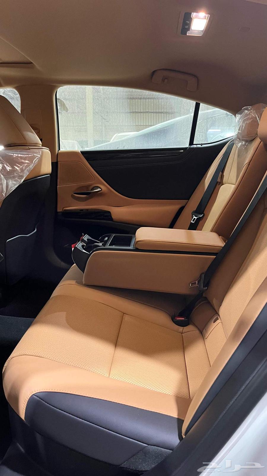 Lexus ES 300h AH Model 202563216879100033114