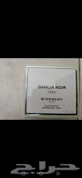 Givency brand perfume, Dahlia Noir, new and unused, 50 ml with its transparency.63146491003905112