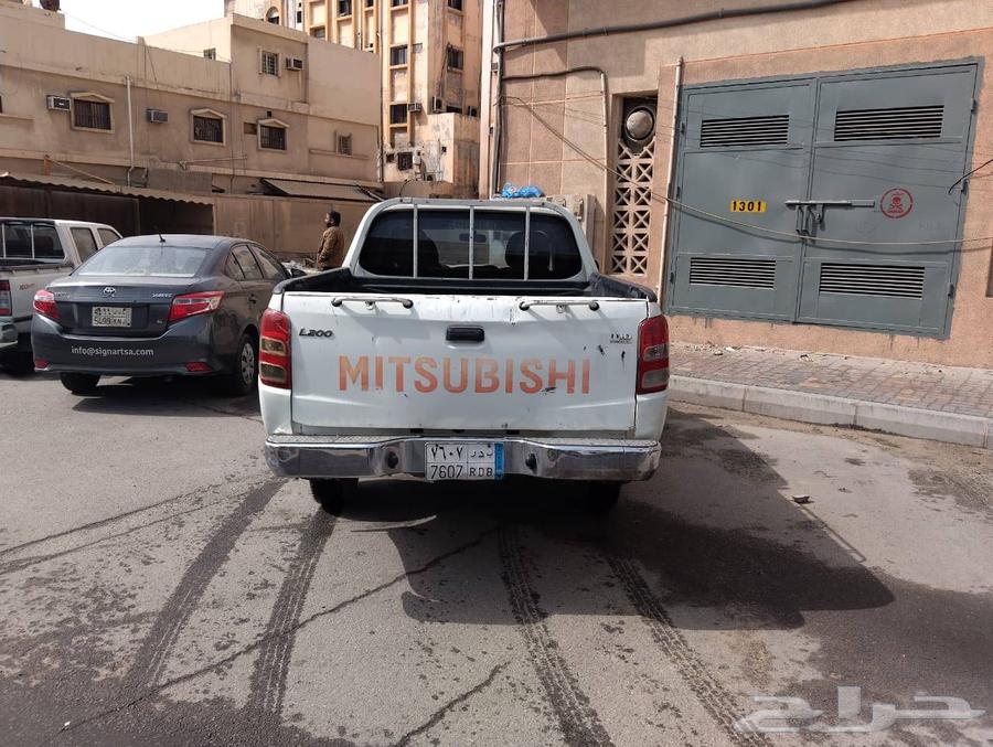 Mitsubishi 4 4 double door pick up medel 201863211934753793112