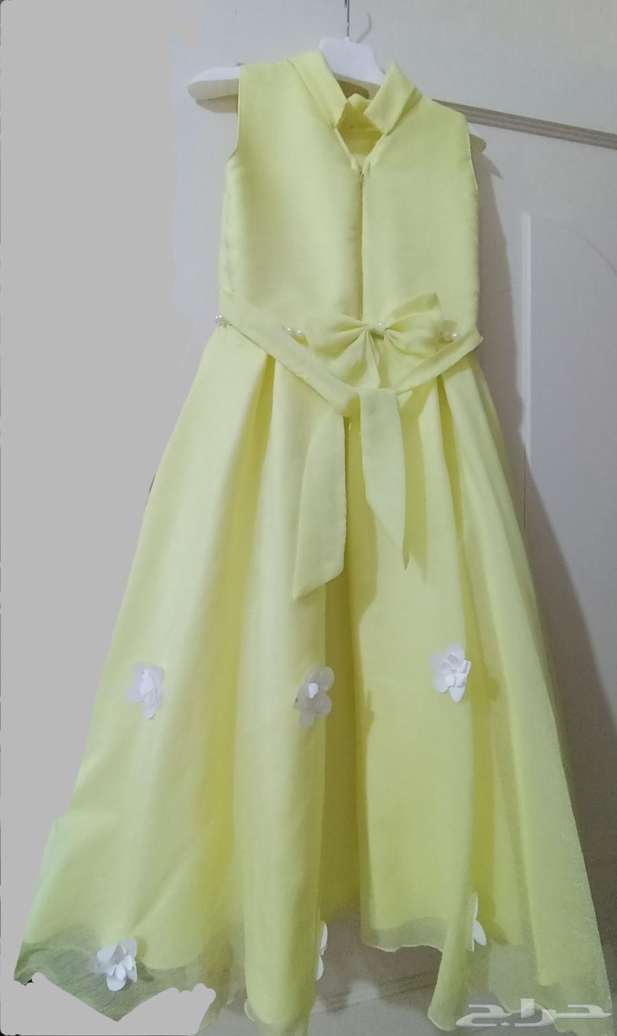 The girls' dresses are clean, my brother's new clothes, worn only once.63142797800961114