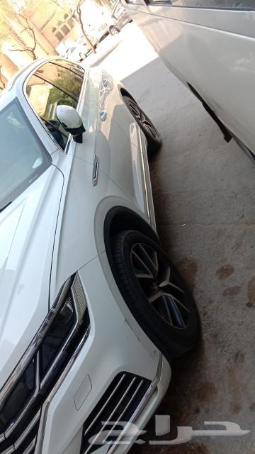 A car for sale, Touareg model 202063211452435586112