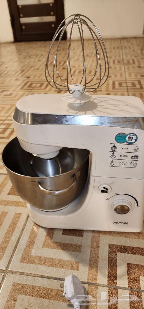 An electric mixer in excellent condition63144621012481112