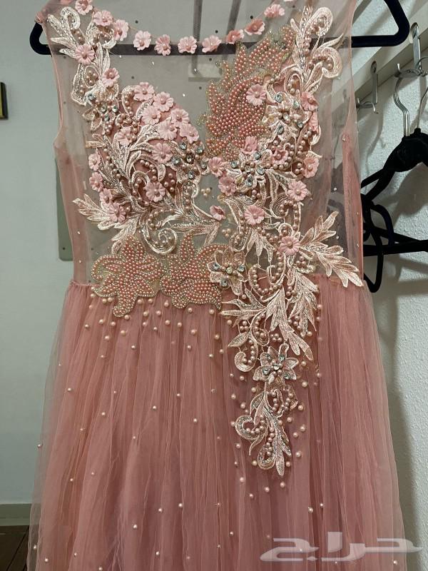 A queen's dress and a bride's sister's dress63144625460609113