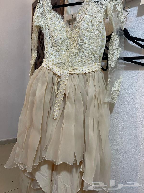 A queen's dress and a bride's sister's dress63144625460609114