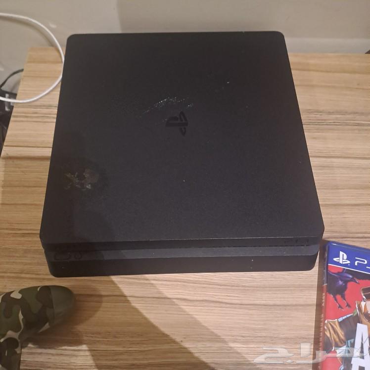 Sony 4 for sale in Abha with controller. Reason for selling: I'm slightly short on money and I want to buy a PC.63142797191170113